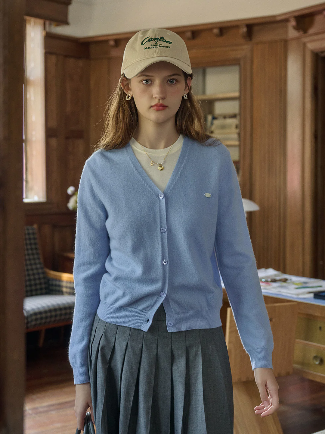 V-neck Simple 100% Wool Cardigan