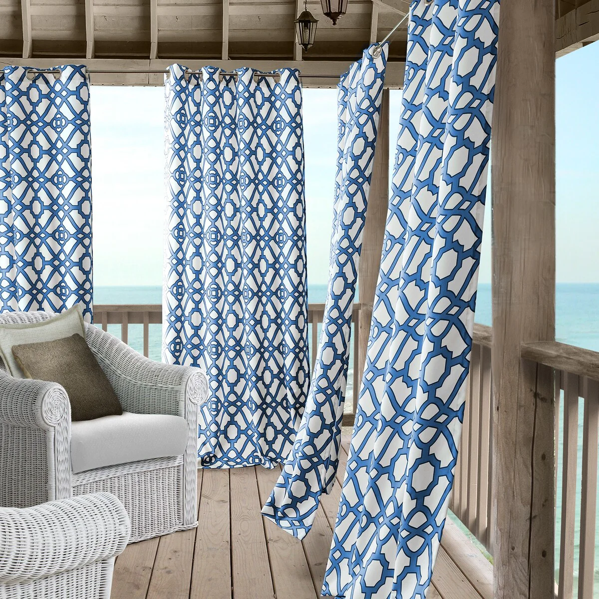 Indoor/Outdoor Grommet Window Panel