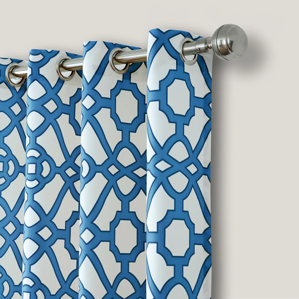 Indoor/Outdoor Grommet Window Panel
