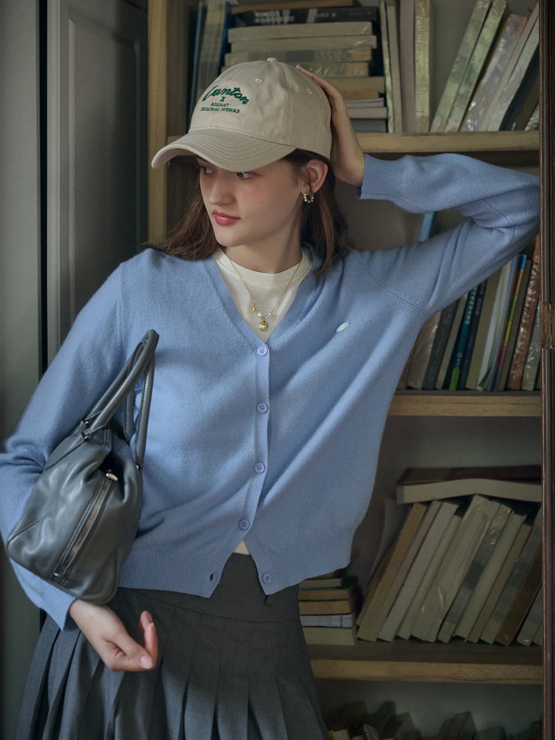 V-neck Simple 100% Wool Cardigan