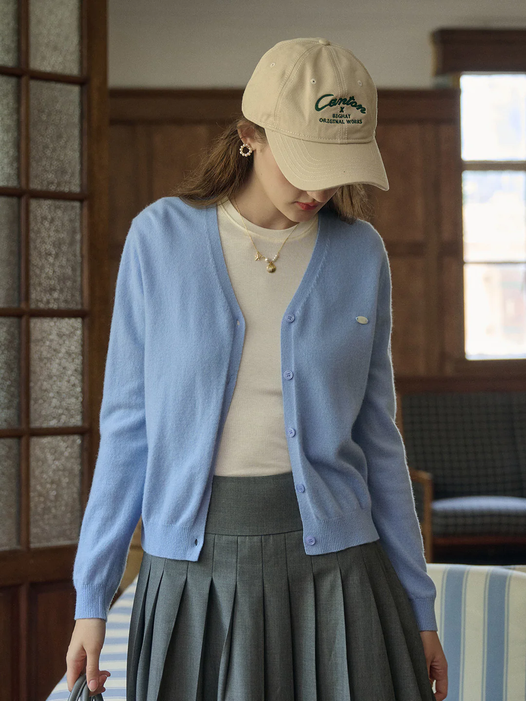 V-neck Simple 100% Wool Cardigan