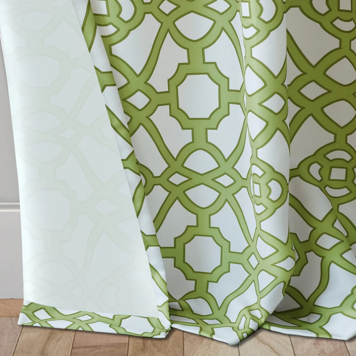 Indoor/Outdoor Grommet Window Panel