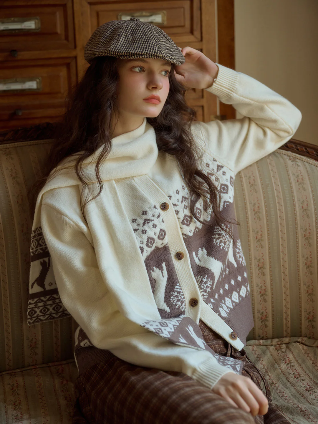 Exclusive Cat & Snowflake Jacquard Round Neck Fair Isle Cardigan (With Scarf)