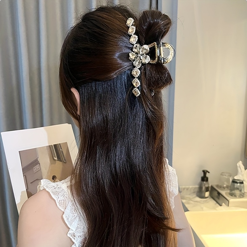 Print Large Rhinestone Flower Hair Claw - Women's Golden-Tone Acrylic Shark Clip, Fashionable Bun Accessory with Vibrant Gemstone Embellishments