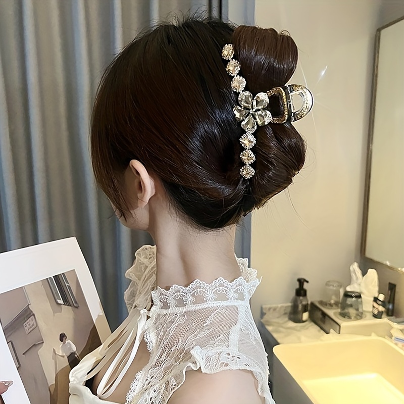 Print Large Rhinestone Flower Hair Claw - Women's Golden-Tone Acrylic Shark Clip, Fashionable Bun Accessory with Vibrant Gemstone Embellishments