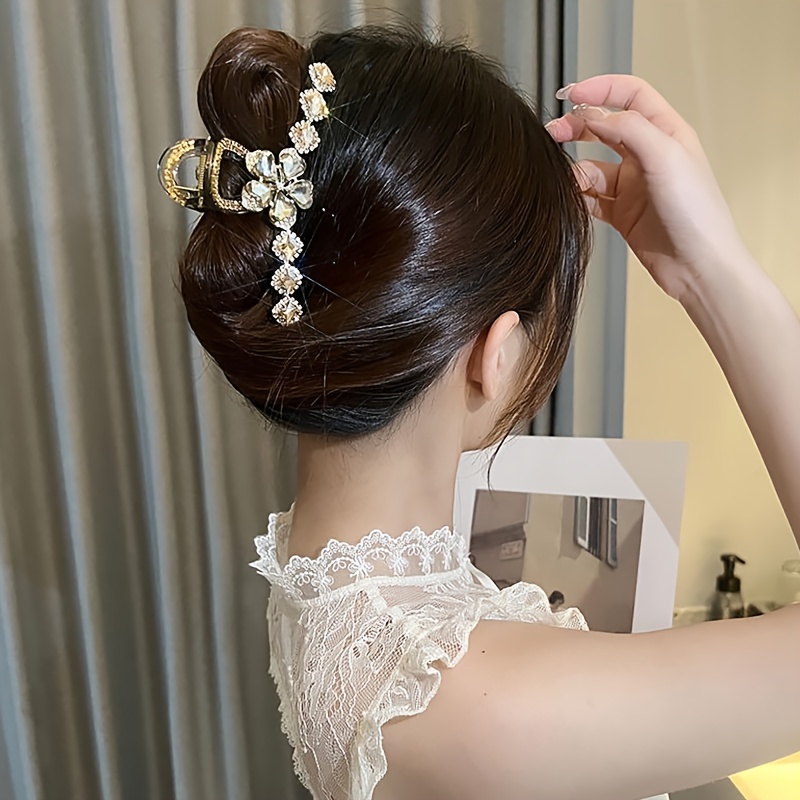 Print Large Rhinestone Flower Hair Claw - Women's Golden-Tone Acrylic Shark Clip, Fashionable Bun Accessory with Vibrant Gemstone Embellishments